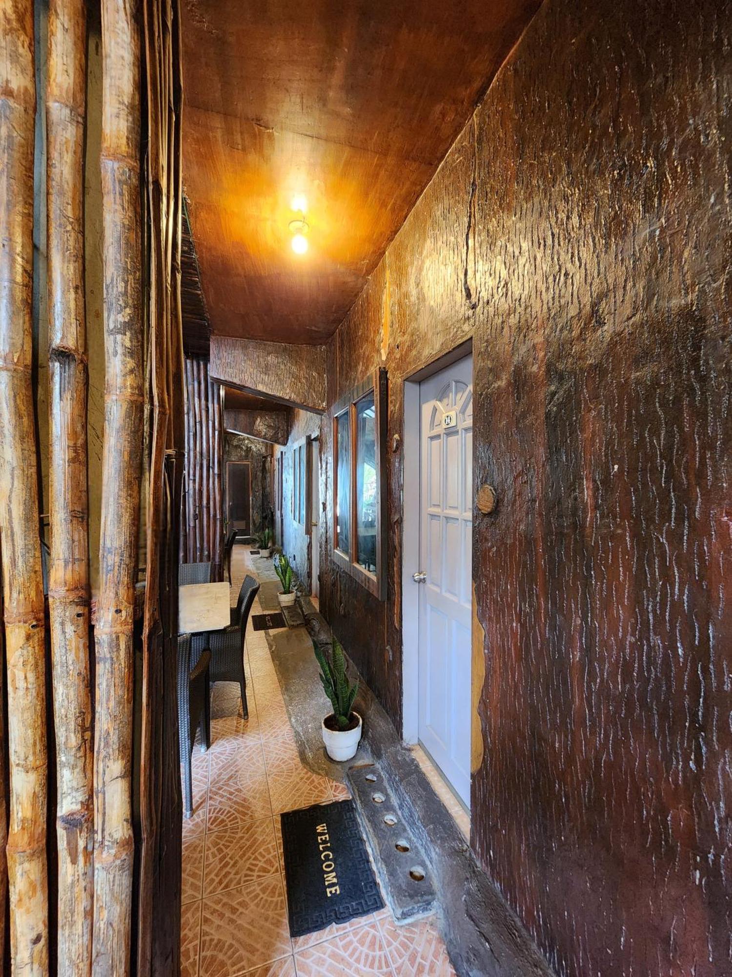 Mb'S Garden Inn Мактан Екстер'єр фото